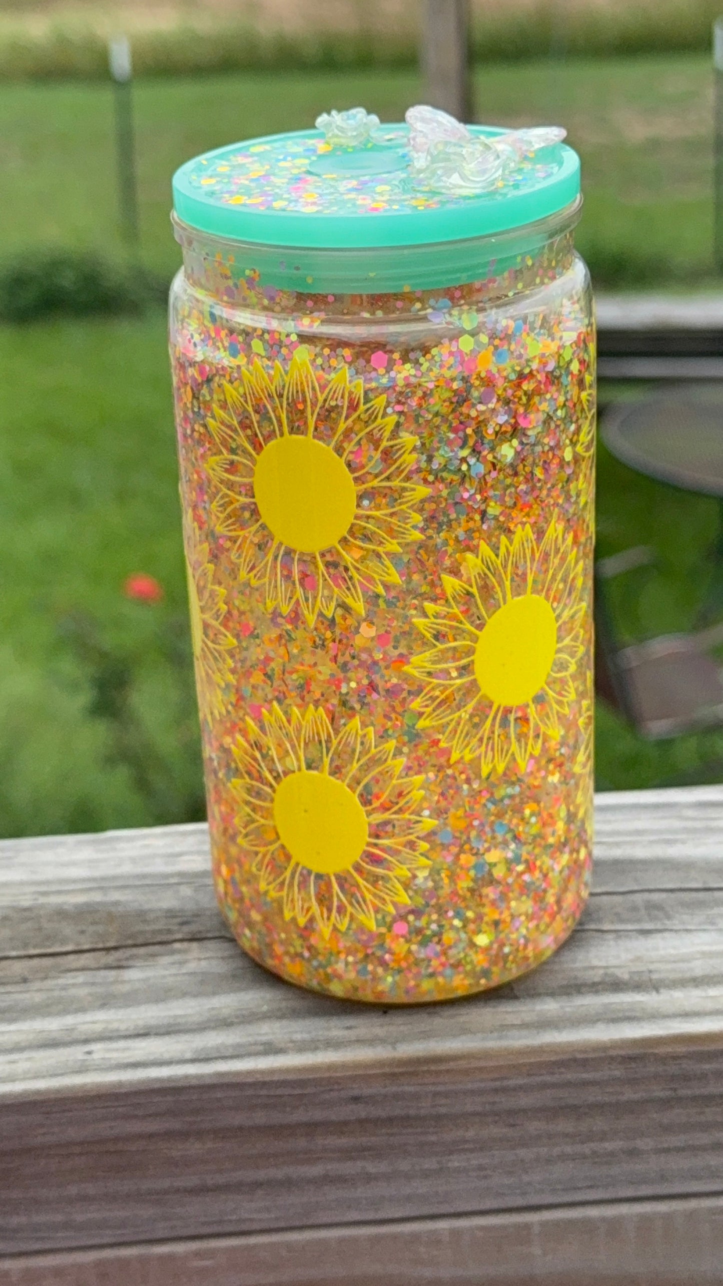 Acrylic Plastic Cup Tumbler Glitter Carnival with Sun flowers design & lid and matching straw! 16oz Cup Floral