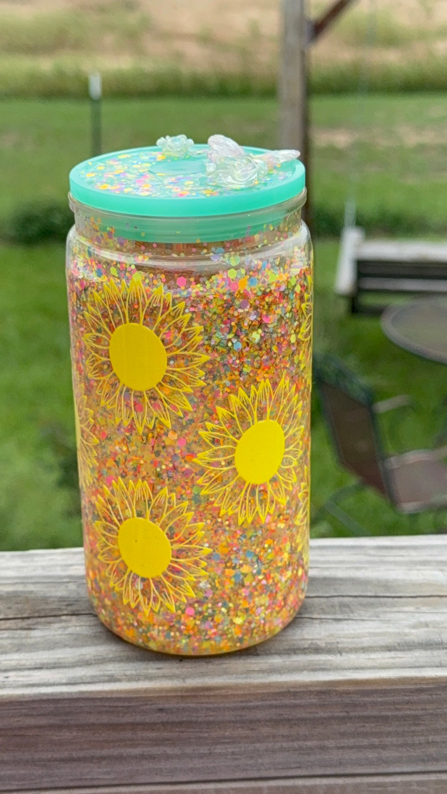 Acrylic Plastic Cup Tumbler Glitter Carnival with Sun flowers design & lid and matching straw! 16oz Cup Floral