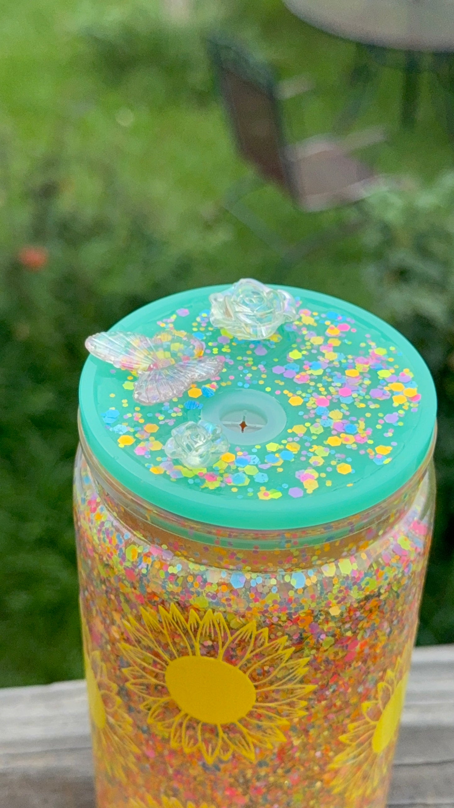 Acrylic Plastic Cup Tumbler Glitter Carnival with Sun flowers design & lid and matching straw! 16oz Cup Floral