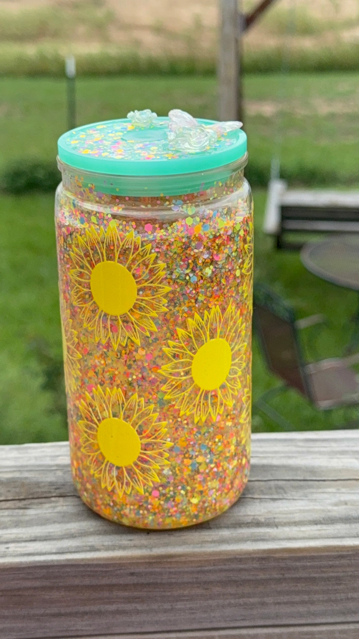 Acrylic Plastic Cup Tumbler Glitter Carnival with Sun flowers design & lid and matching straw! 16oz Cup Floral
