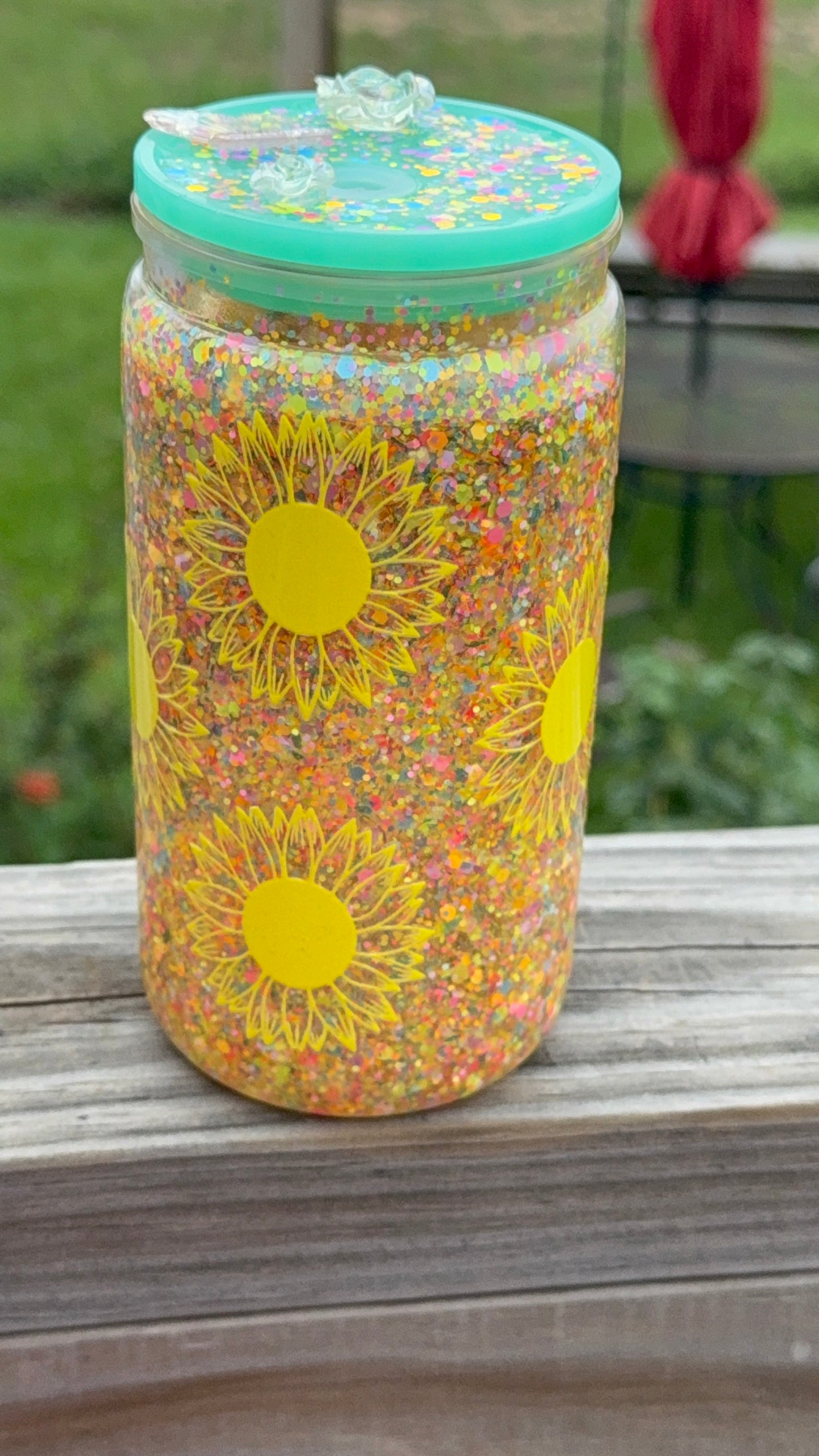 Acrylic Plastic Cup Tumbler Glitter Carnival with Sun flowers design & lid and matching straw! 16oz Cup Floral